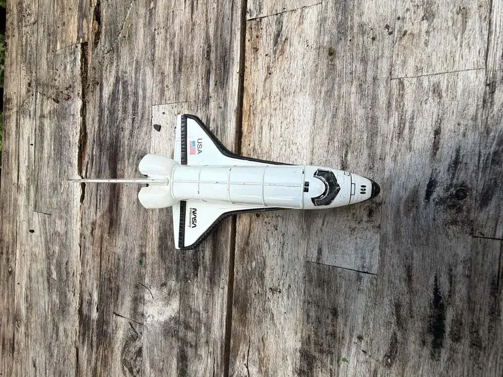 Smithsonian Institution NASA Discovery Die-Cast Metal Space Shuttle Toy